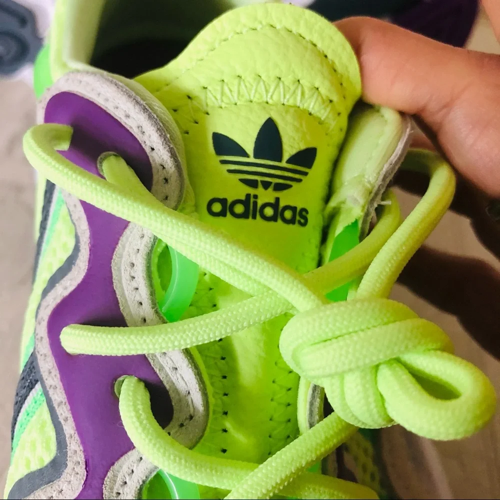 Adidas ozweego sneakers women size 6 euro 37.5
